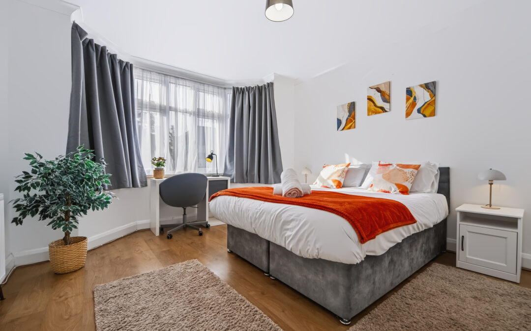 5 Bed Coventry House | Sleeps 9 | Parking 4 Cars